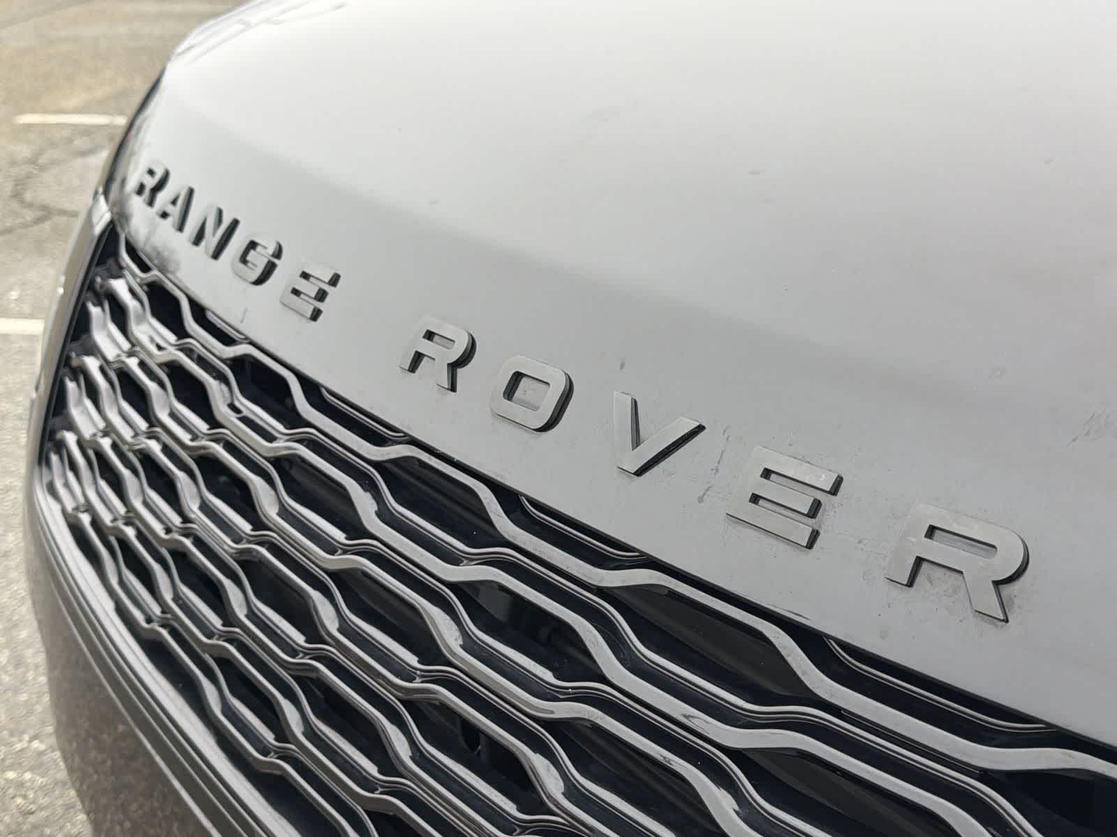 Thumbnail: 2020 Land Rover Range Rover - 15