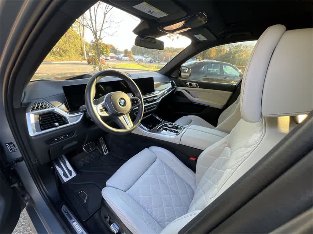 Thumbnail: 2025 BMW X5 - 10