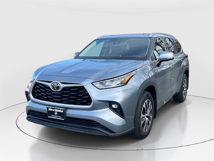 2020 Toyota Highlander XLE SUV