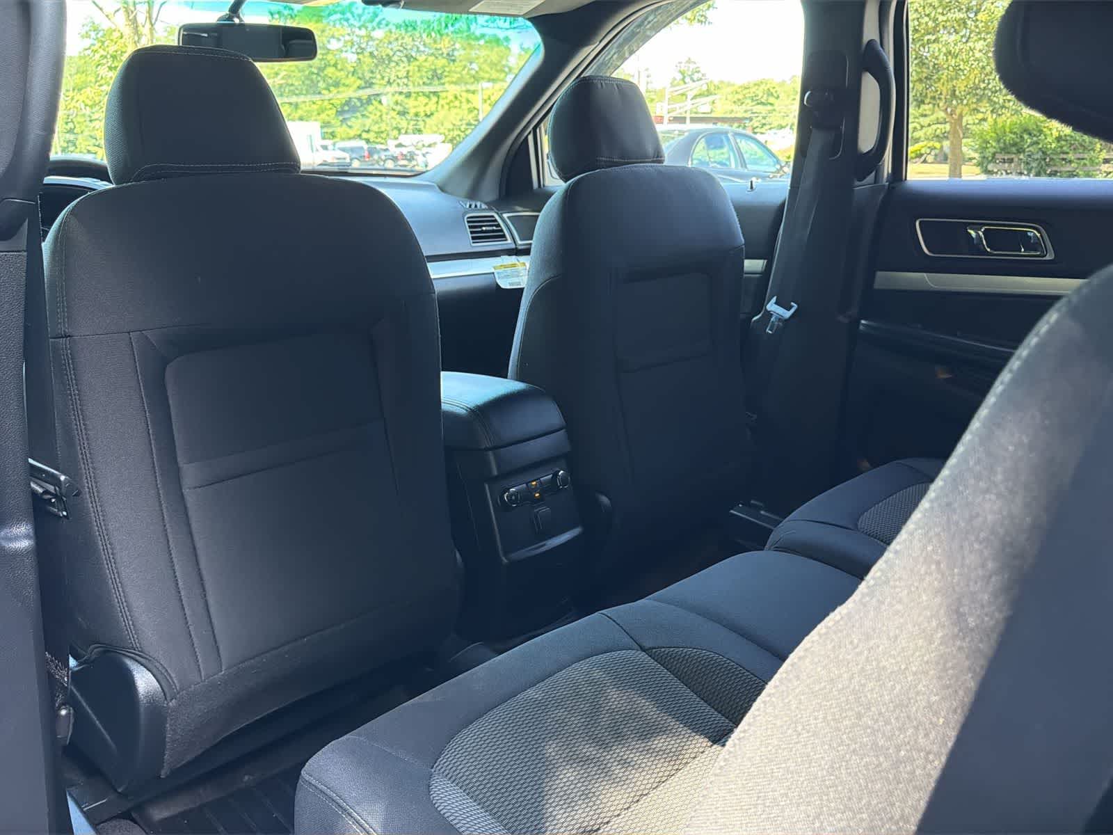 Thumbnail: 2017 Ford Explorer - 20