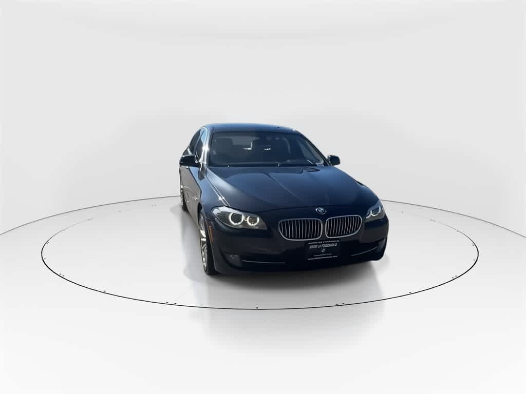 Thumbnail: 2013 BMW 5 Series - 4