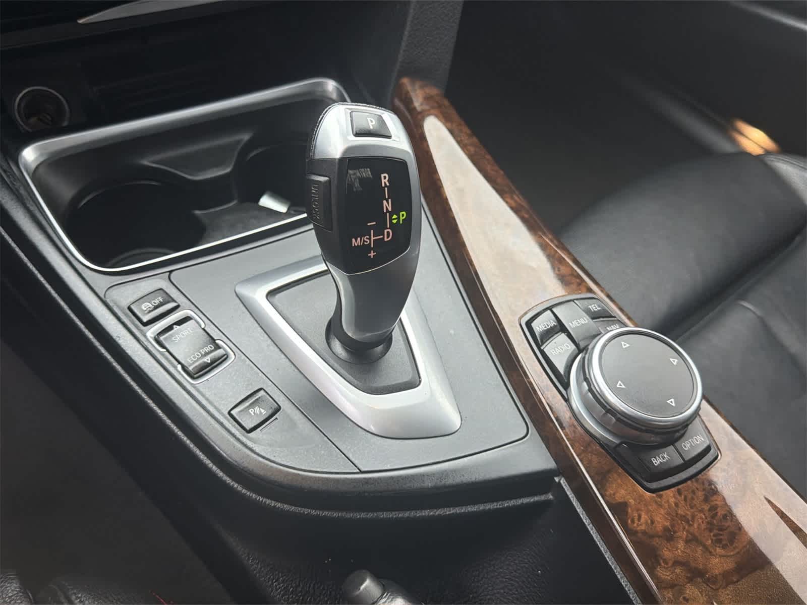 Thumbnail: 2015 BMW 3 Series - 25