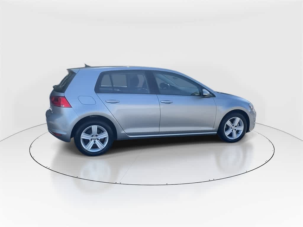 Thumbnail: 2017 Volkswagen Golf - 2