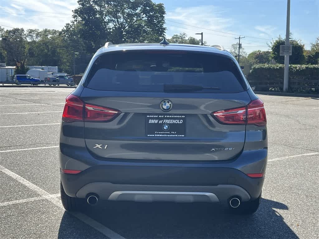 Thumbnail: 2018 BMW X1 - 13