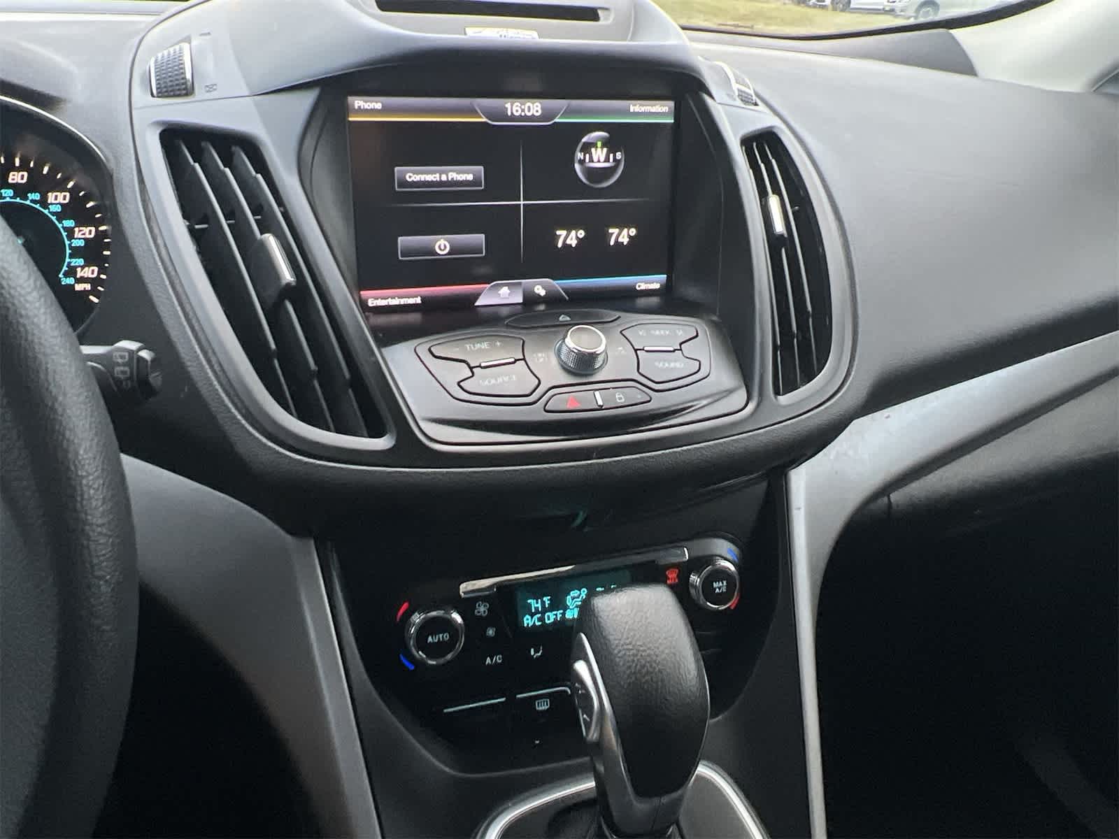 Thumbnail: 2014 Ford Escape - 24