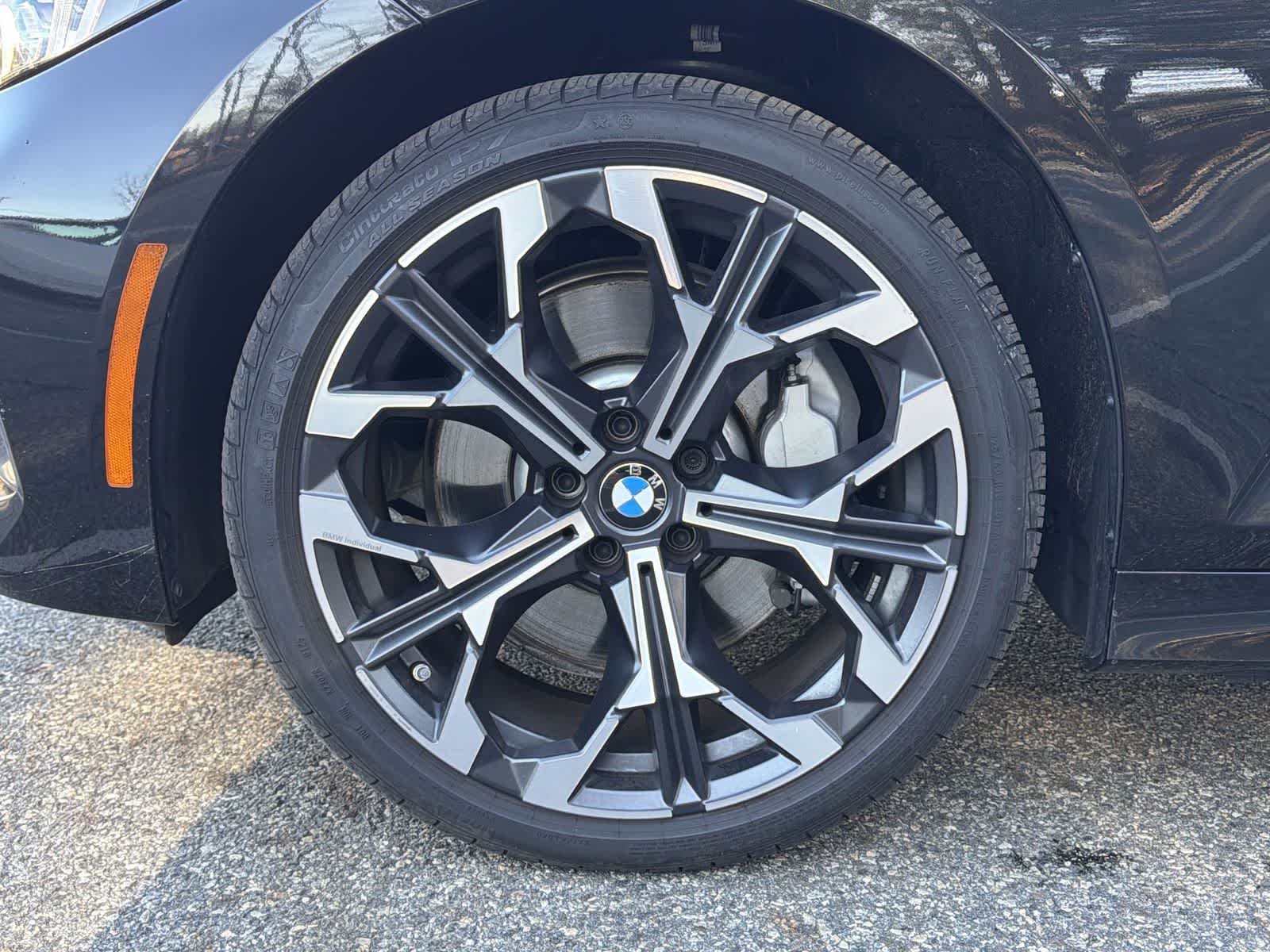 Thumbnail: 2025 BMW 3 Series - 16