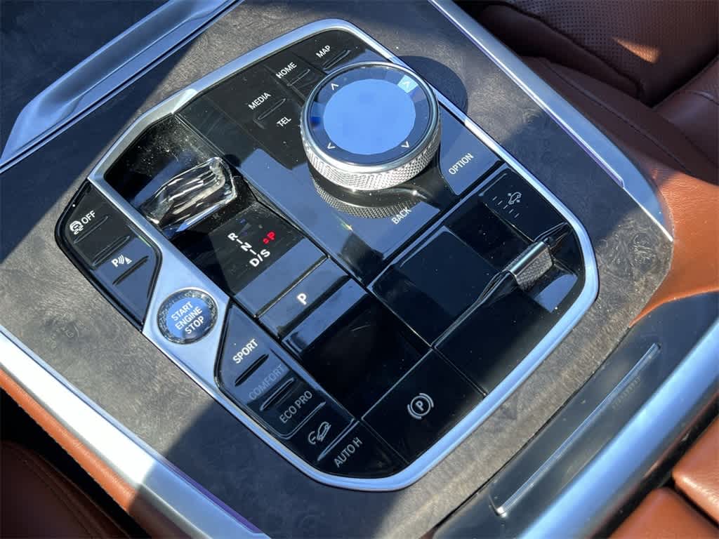 Thumbnail: 2024 BMW X7 - 25