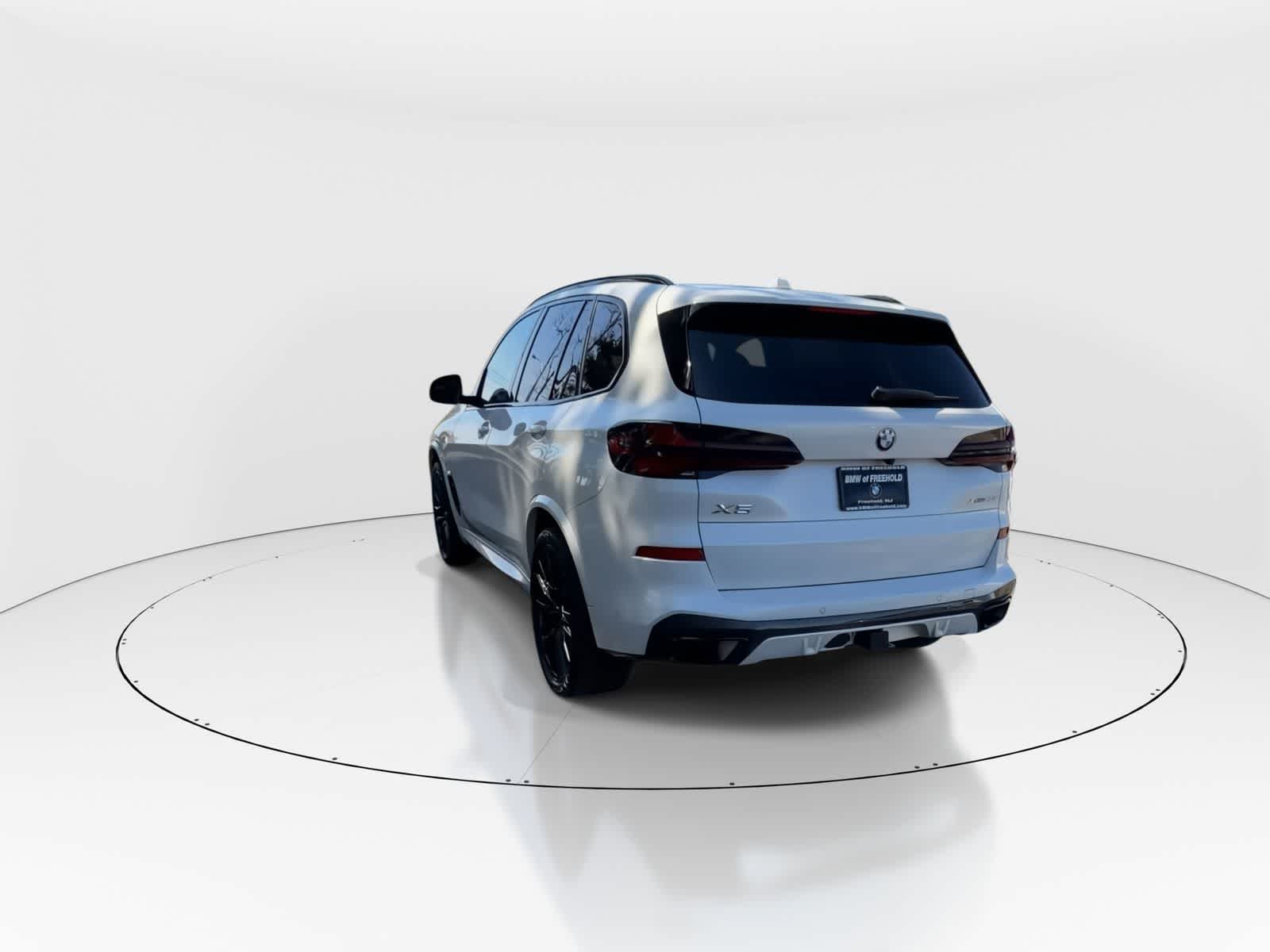 Thumbnail: 2024 BMW X5 - 6