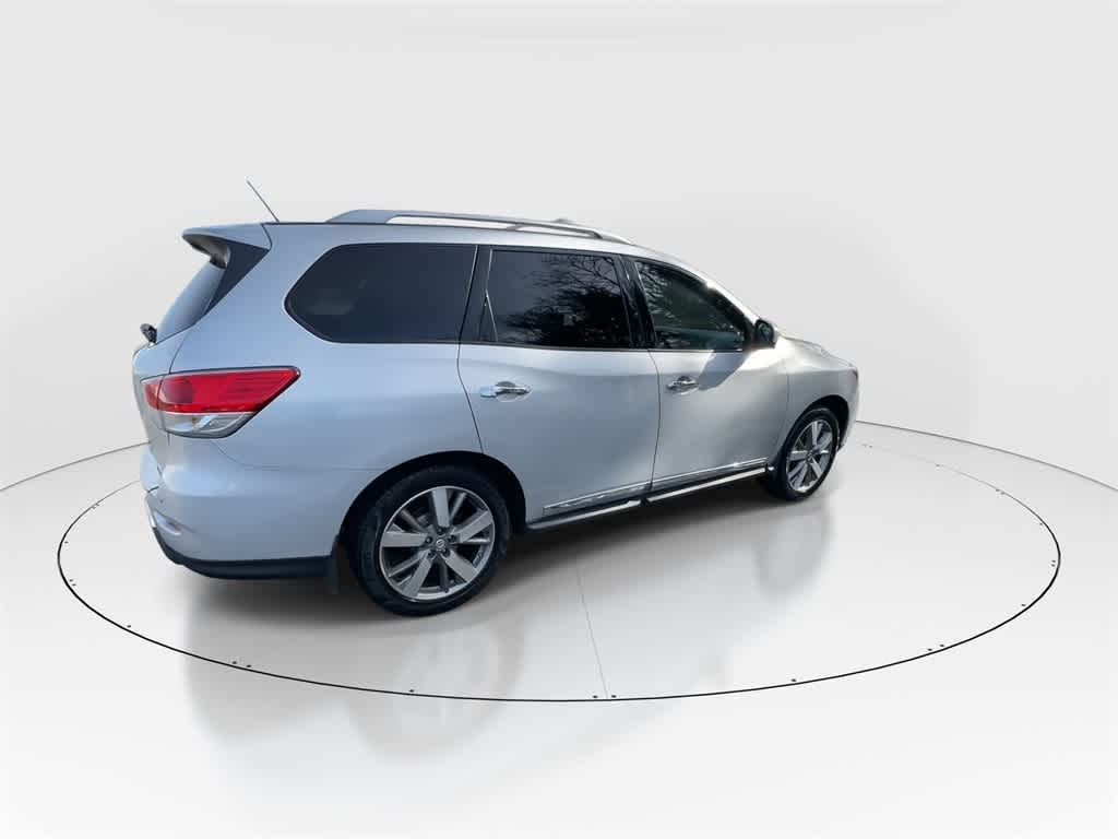 Thumbnail: 2015 Nissan Pathfinder - 9