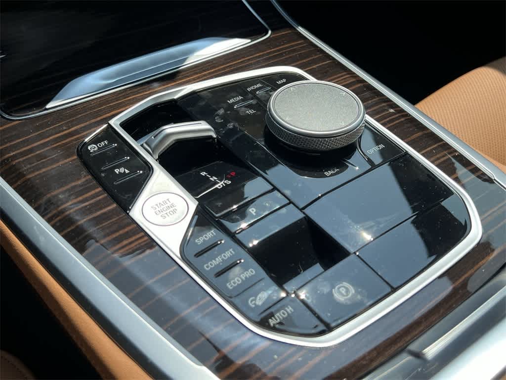 Thumbnail: 2026 BMW X5 - 25