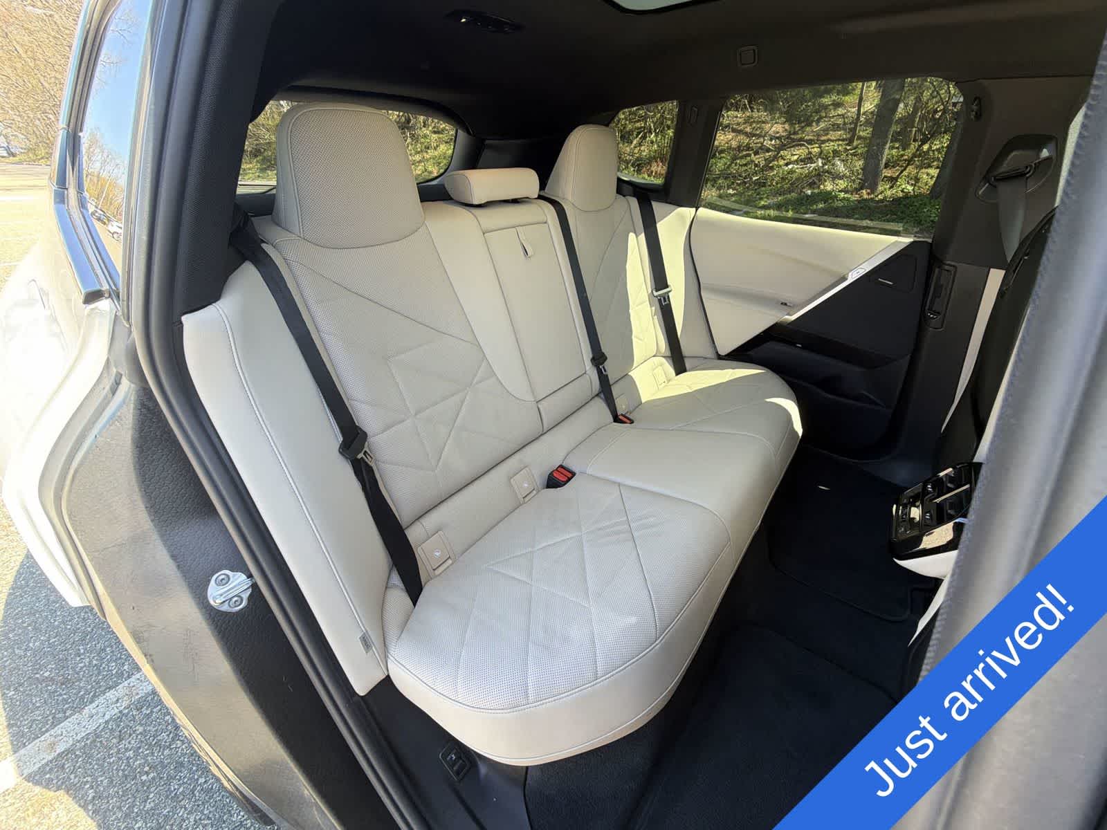 Thumbnail: 2024 BMW iX - 21