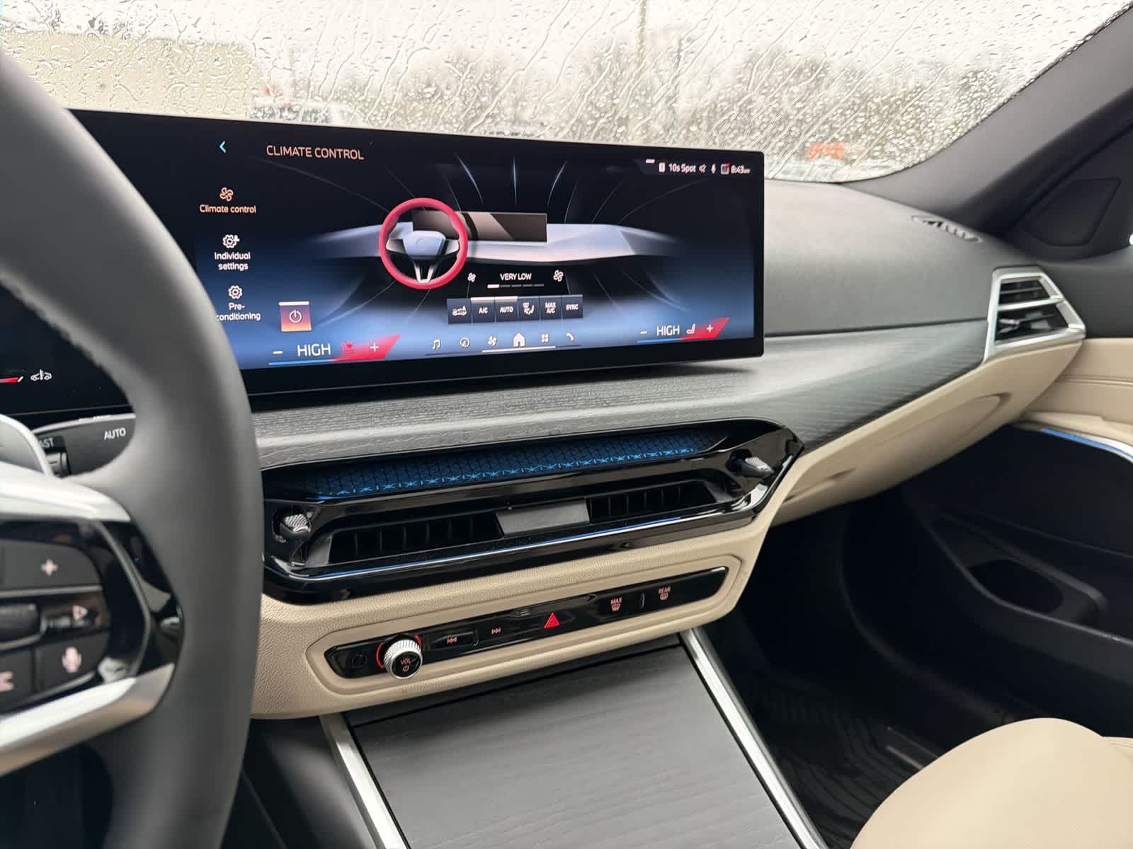 Thumbnail: 2025 BMW 3 Series - 24