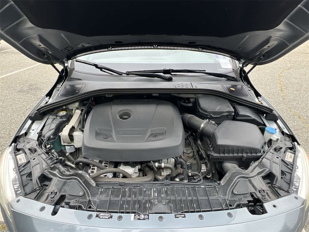 Thumbnail: 2018 Volvo S60 - 17