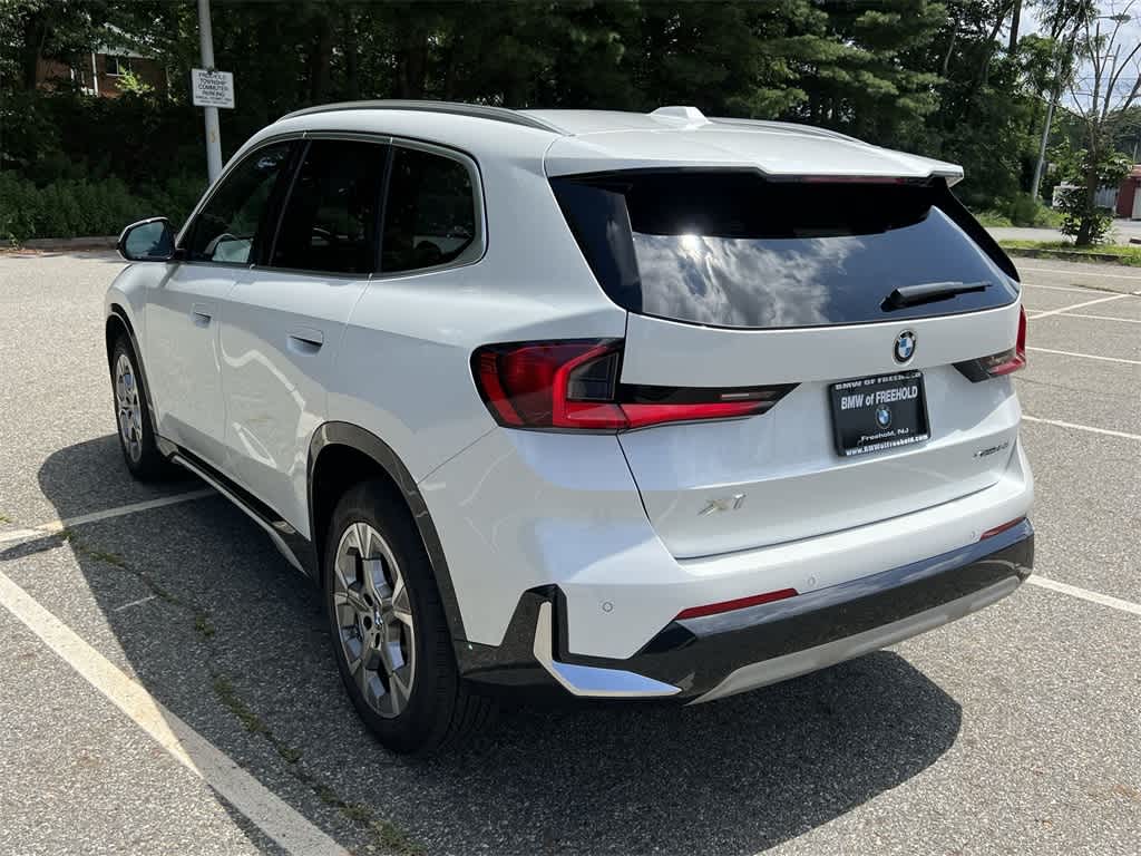 Thumbnail: 2023 BMW X1 - 12