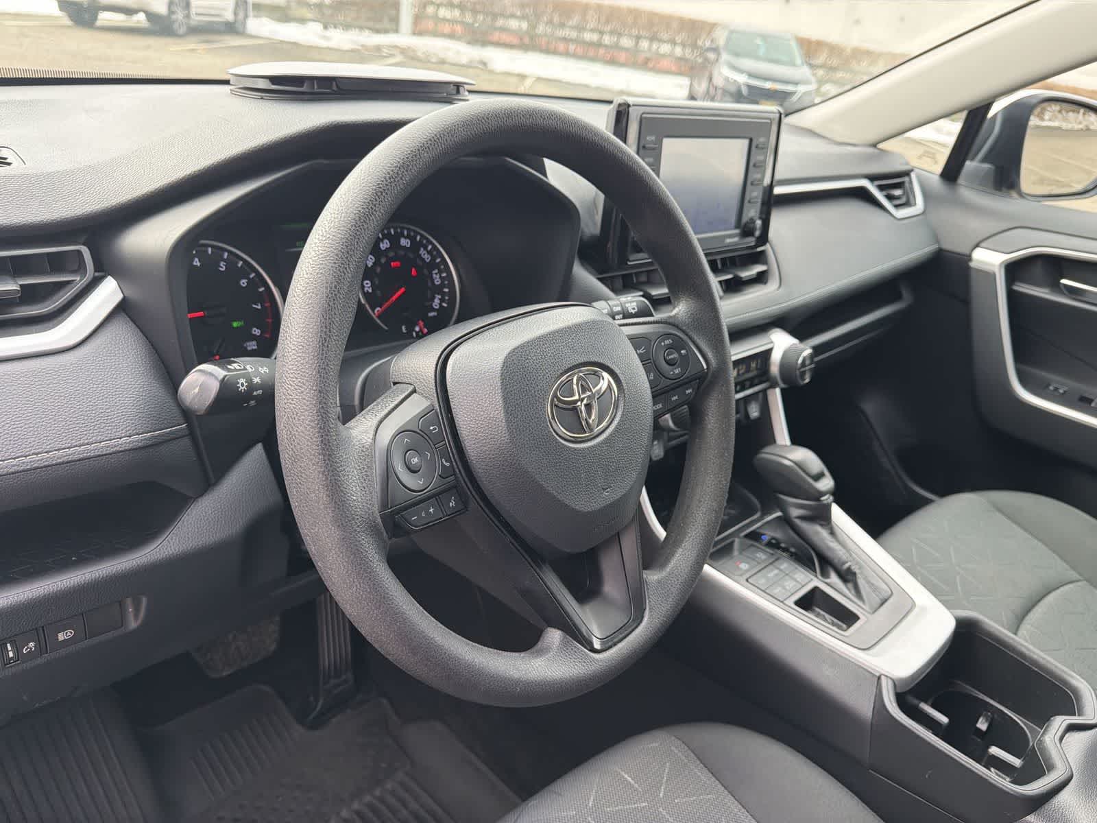 Thumbnail: 2022 Toyota RAV4 - 23