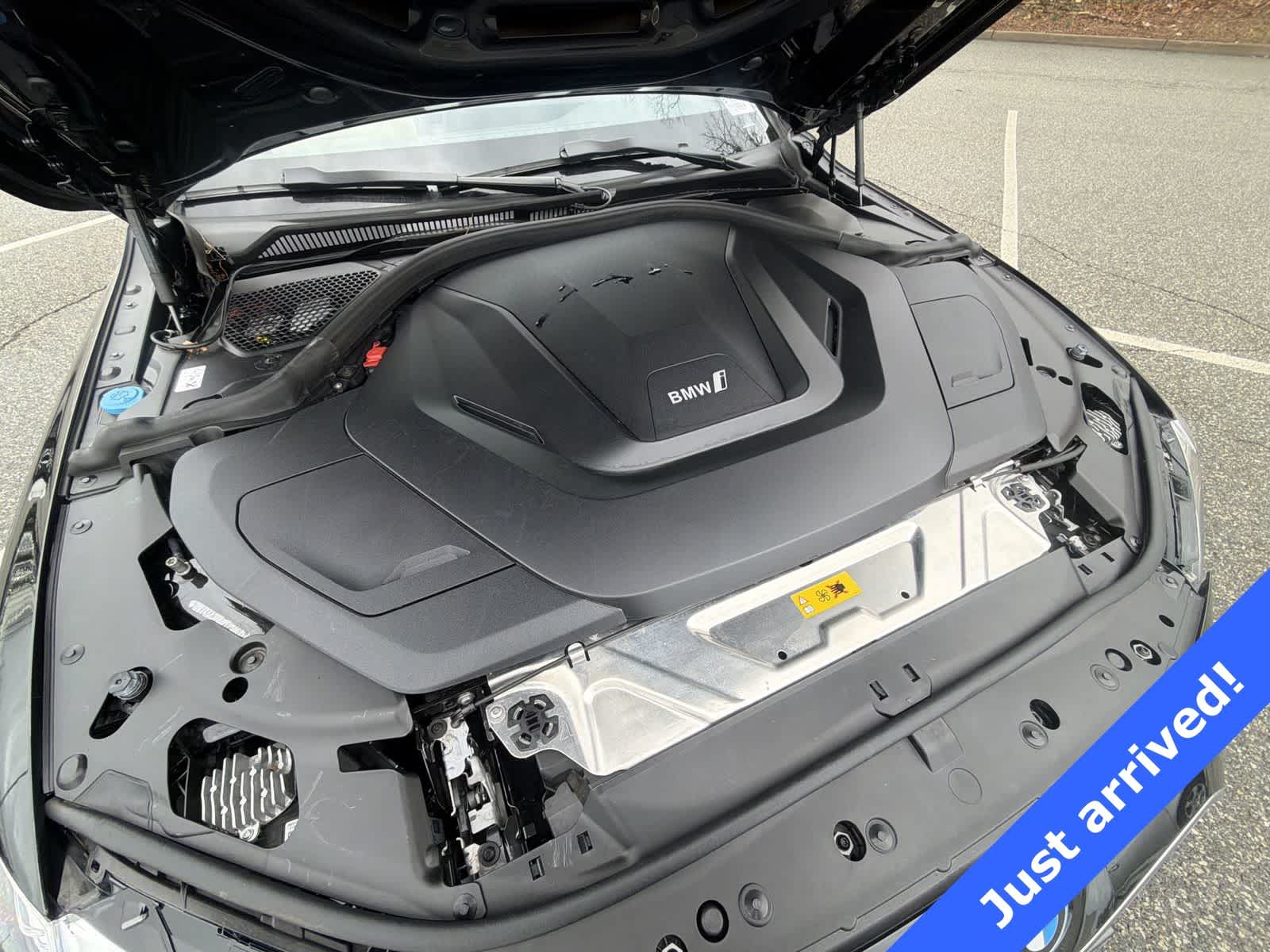 Thumbnail: 2023 BMW i4 - 17