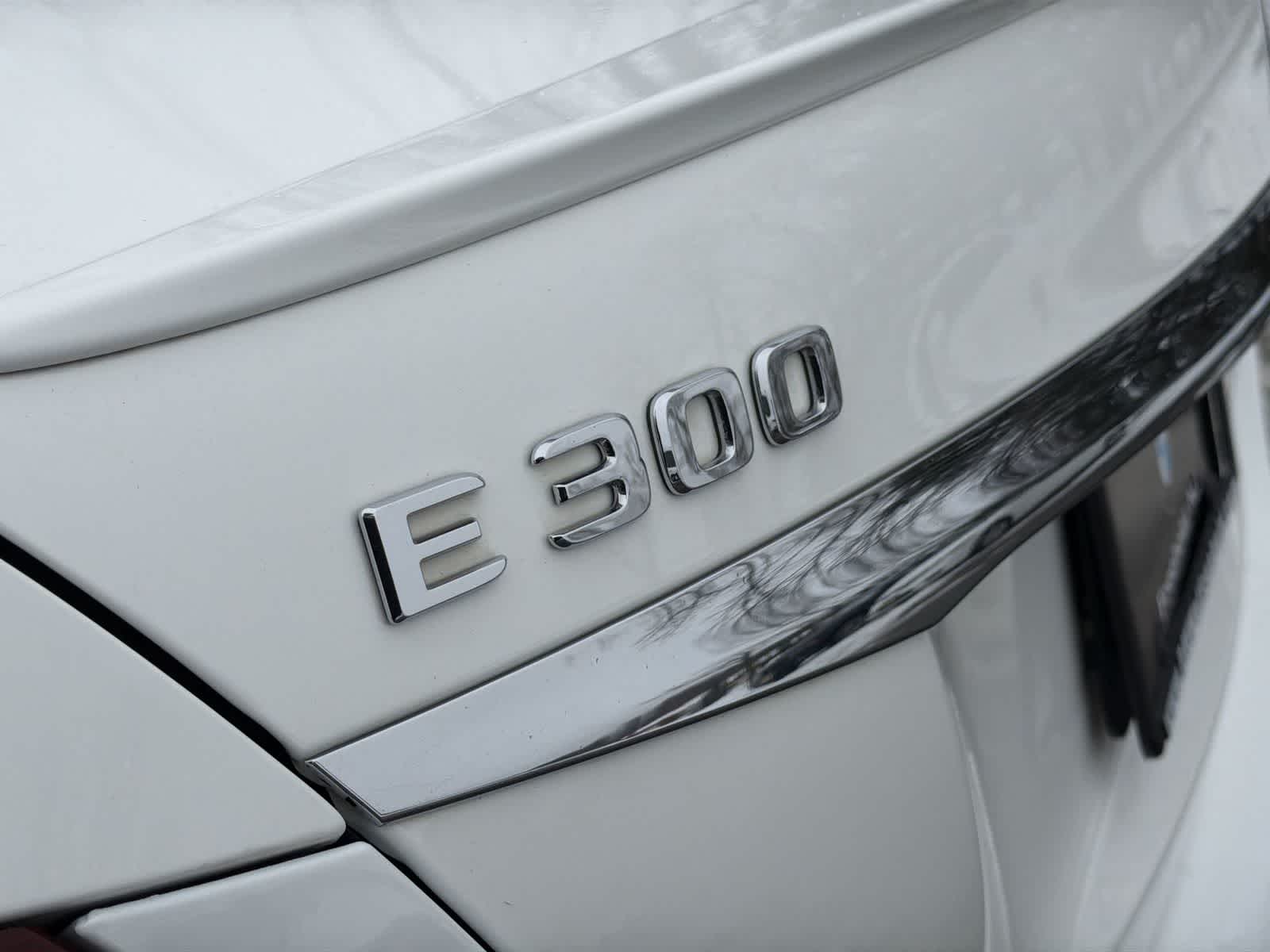 Thumbnail: 2018 Mercedes-Benz E-Class - 15