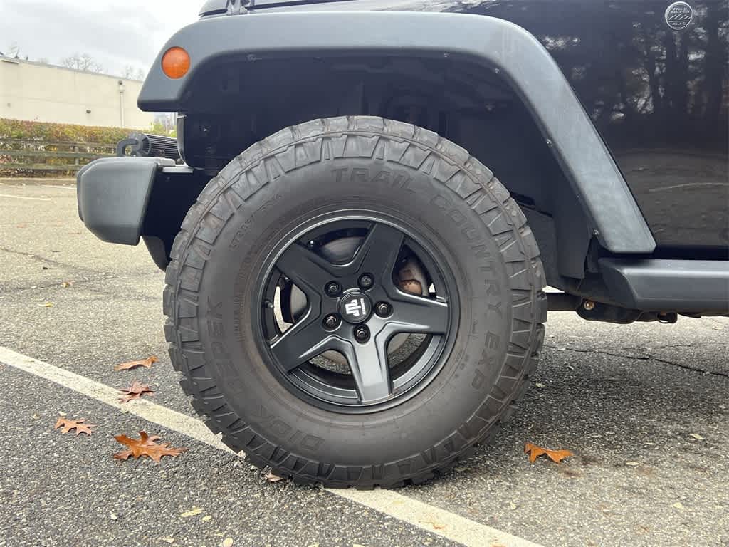 Thumbnail: 2016 Jeep Wrangler - 16