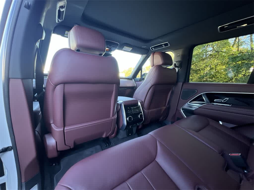 Thumbnail: 2025 Land Rover Range Rover - 20