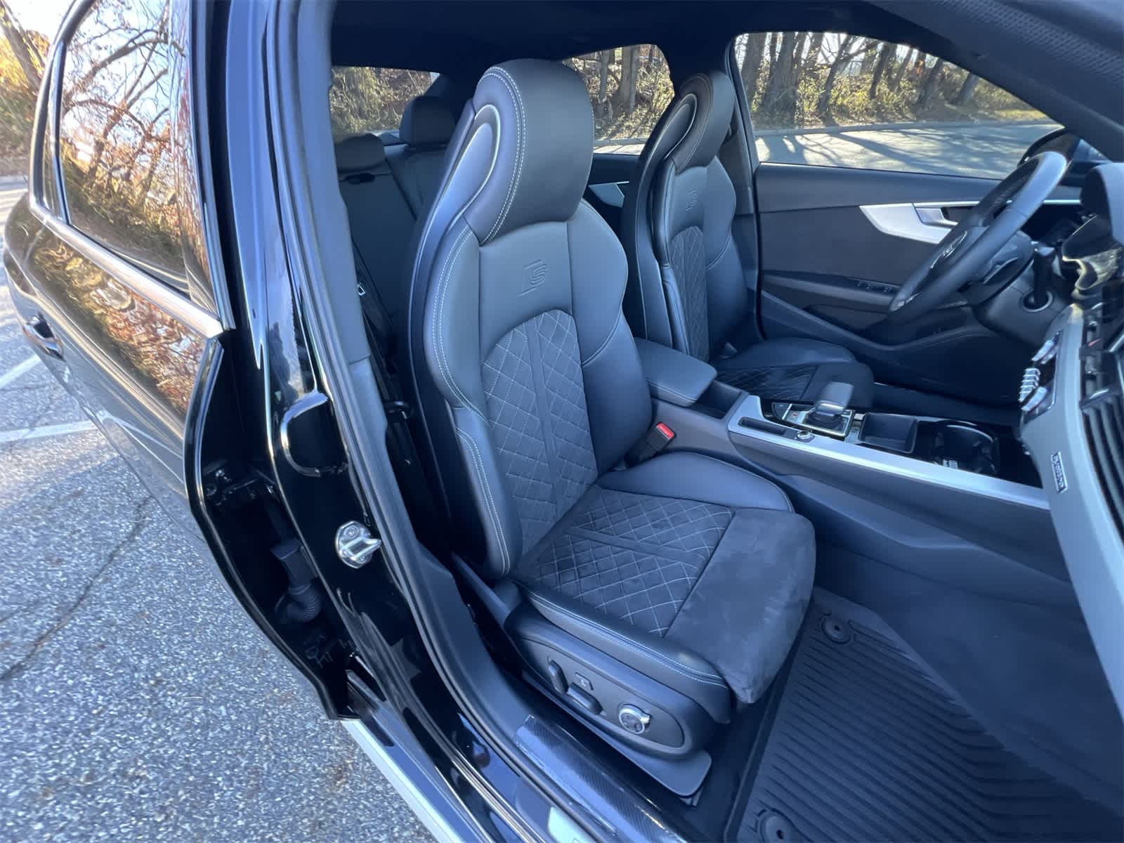 Thumbnail: 2021 Audi S4 - 22