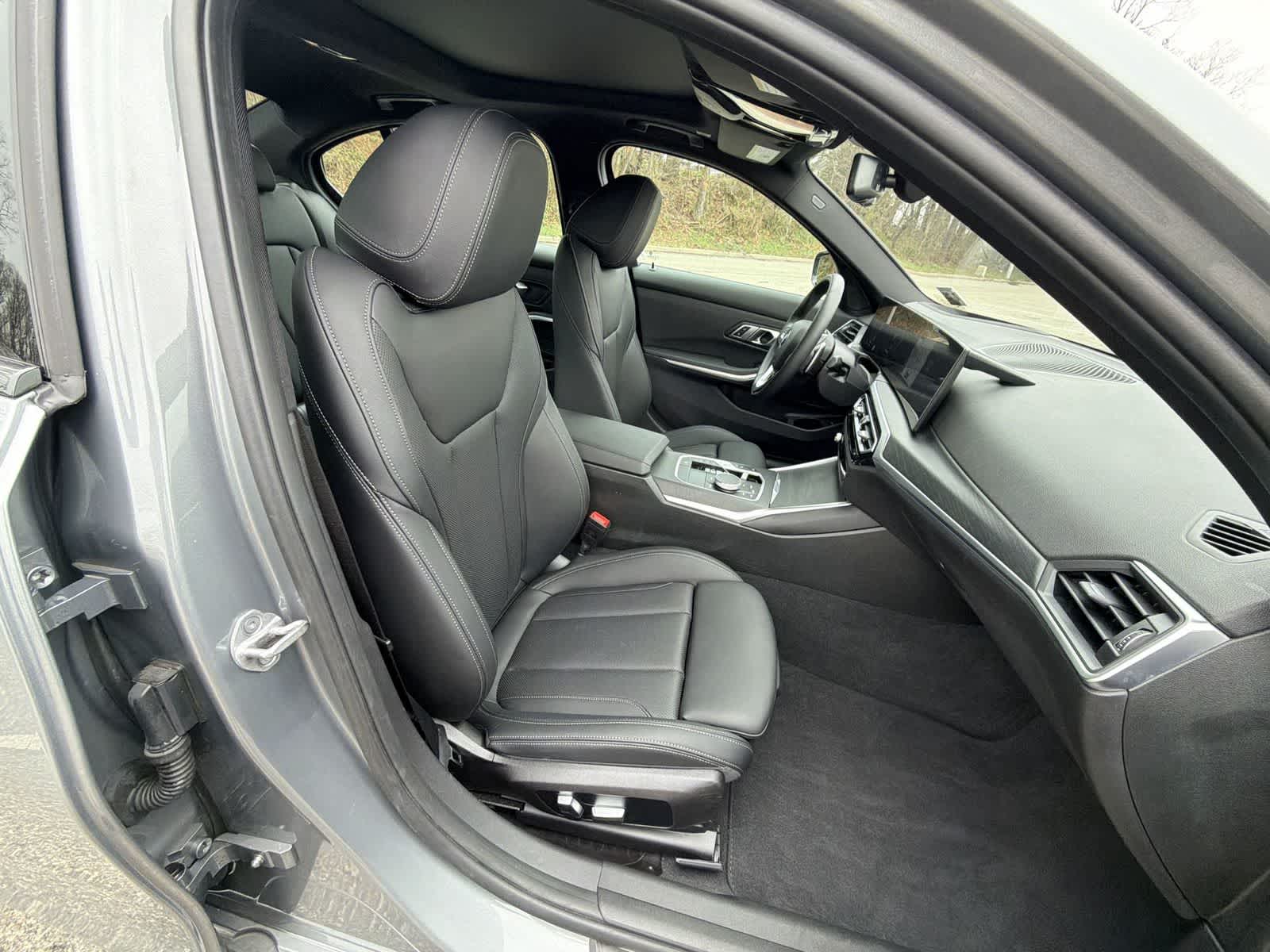 Thumbnail: 2023 BMW 3 Series - 22