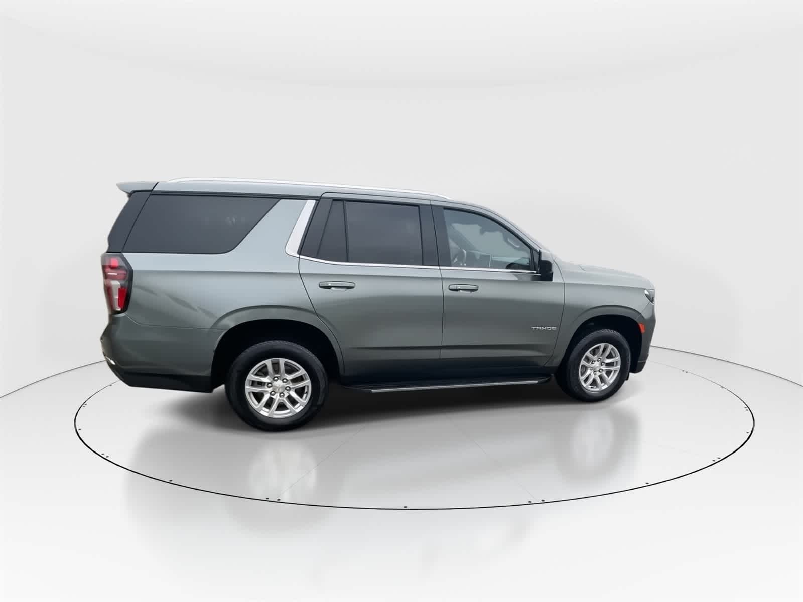 Thumbnail: 2023 Chevrolet Tahoe - 2