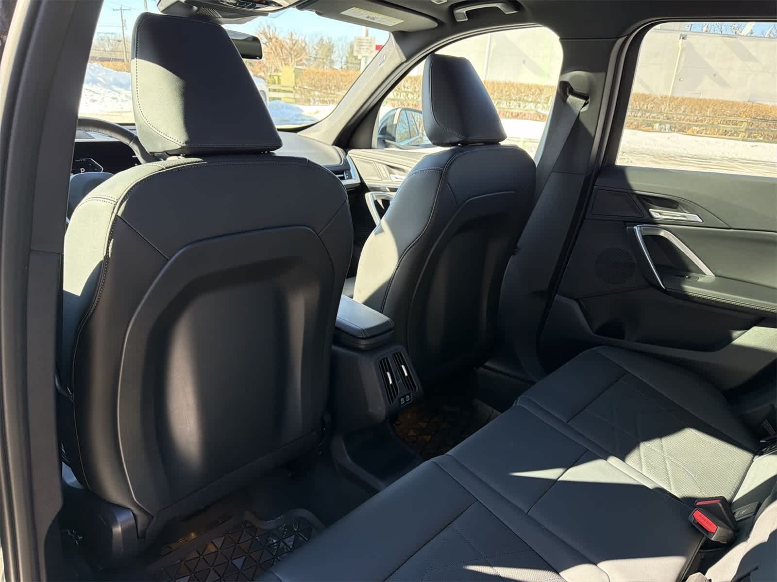 Thumbnail: 2025 BMW X1 - 20