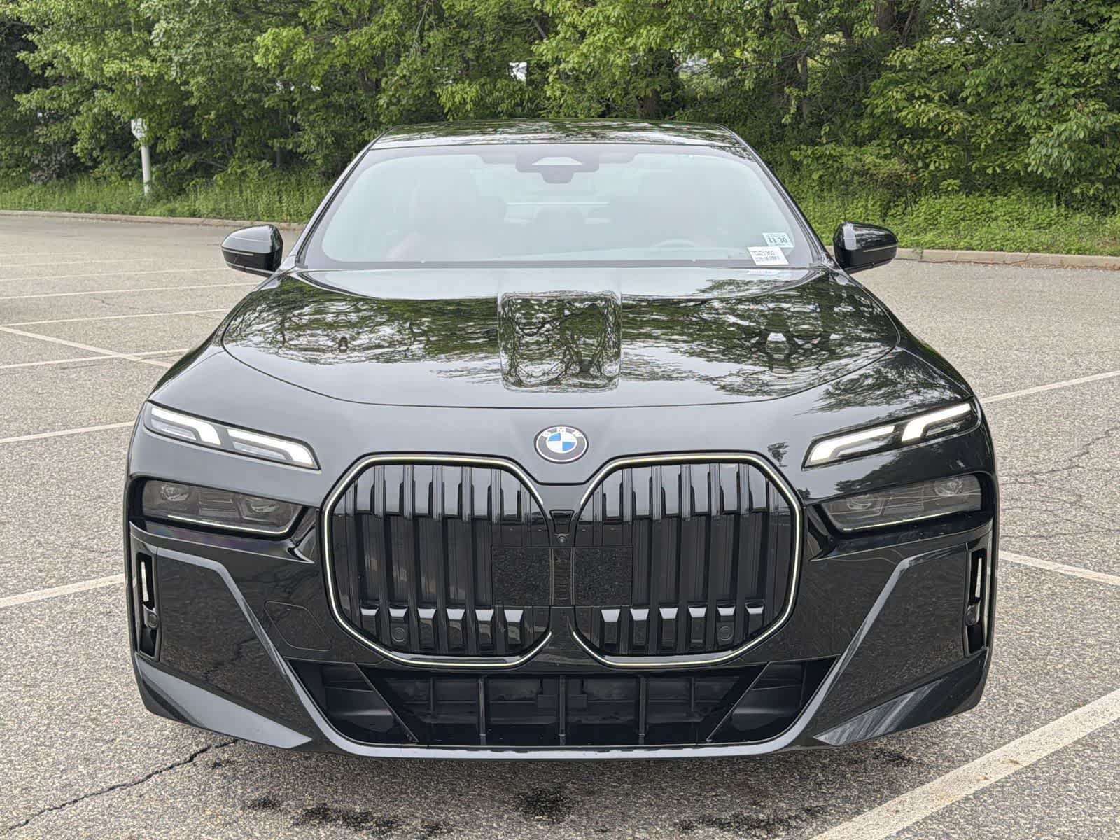 Thumbnail: 2026 BMW 7 Series - 14