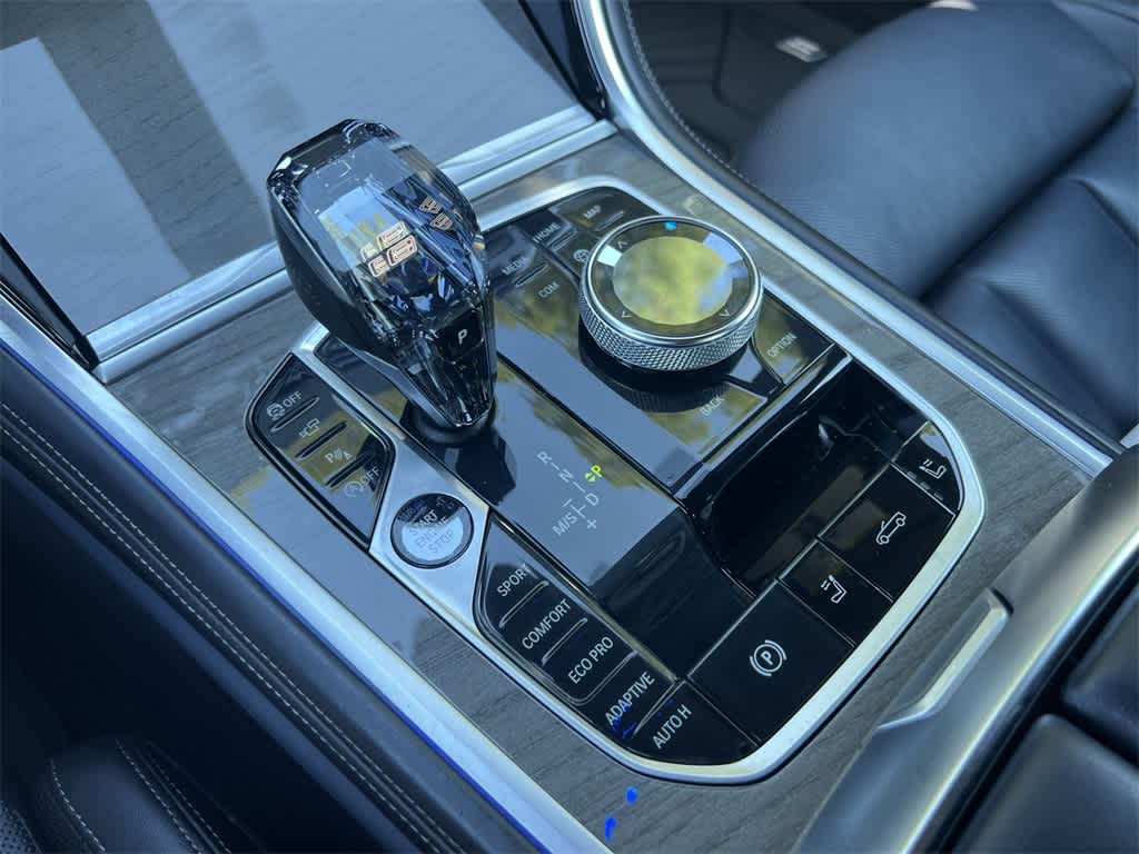 Thumbnail: 2020 BMW 8 Series - 25
