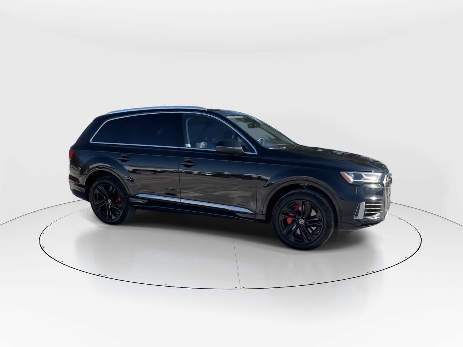 Thumbnail: 2022 Audi Q7 - 3