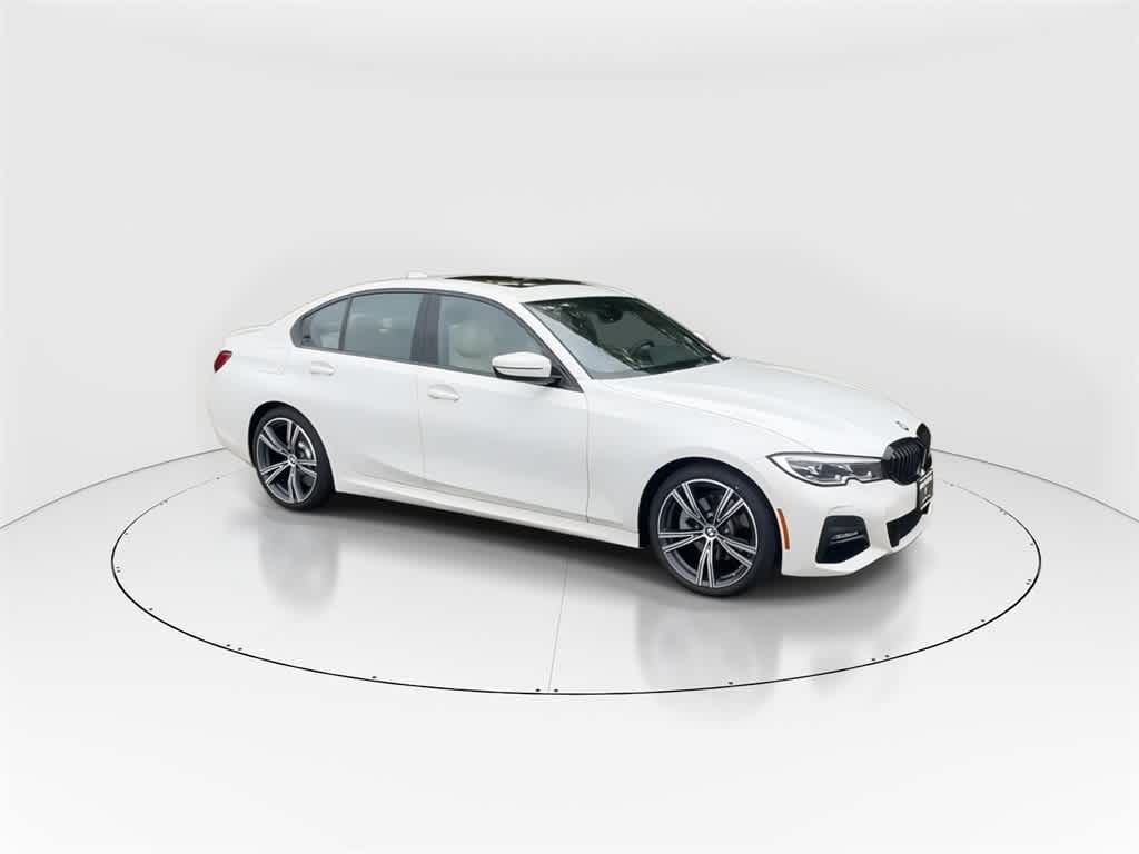 Thumbnail: 2022 BMW 3 Series - 3