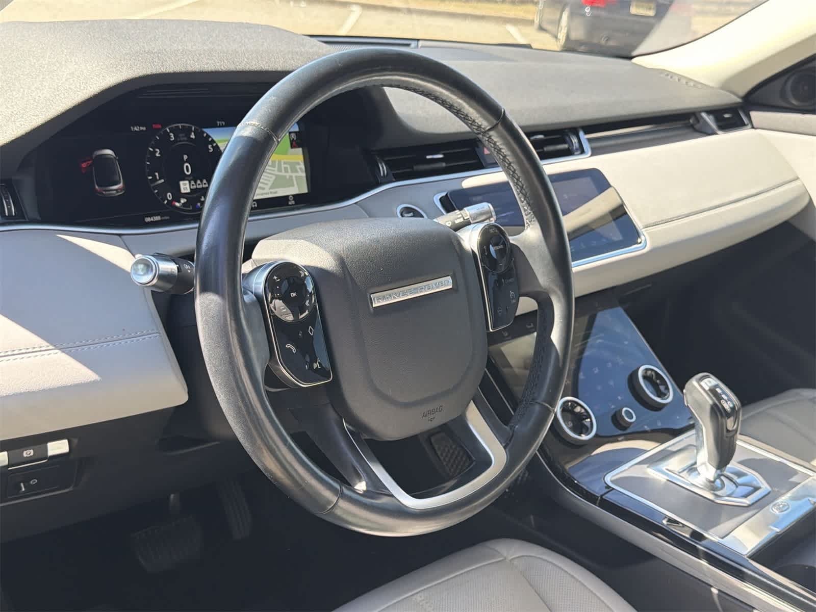 Thumbnail: 2020 Land Rover Range Rover Evoque - 23