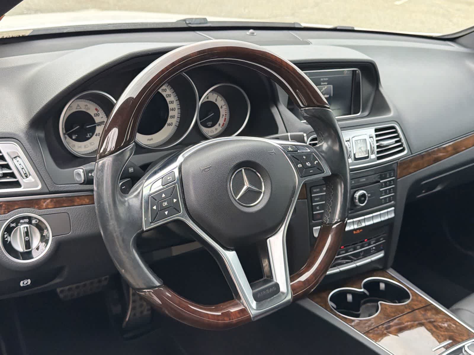 Thumbnail: 2016 Mercedes-Benz E-Class - 23