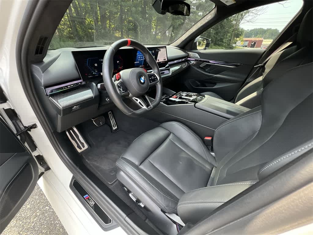 Thumbnail: 2025 BMW M5 - 10