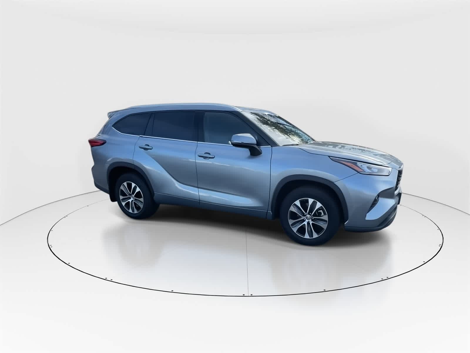 Thumbnail: 2020 Toyota Highlander - 3
