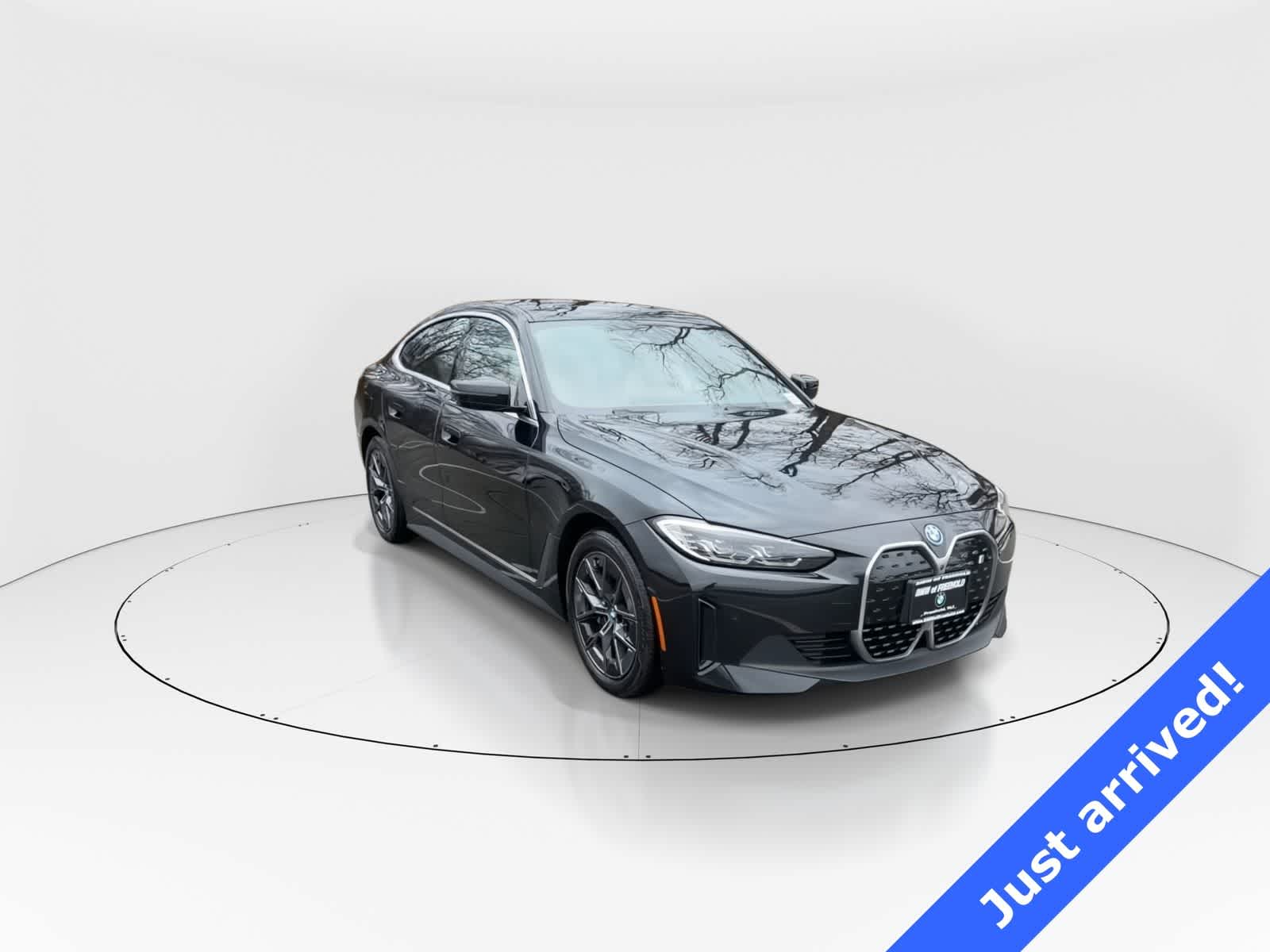 Thumbnail: 2023 BMW i4 - 2