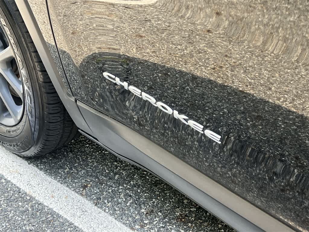 Thumbnail: 2015 Jeep Cherokee - 15
