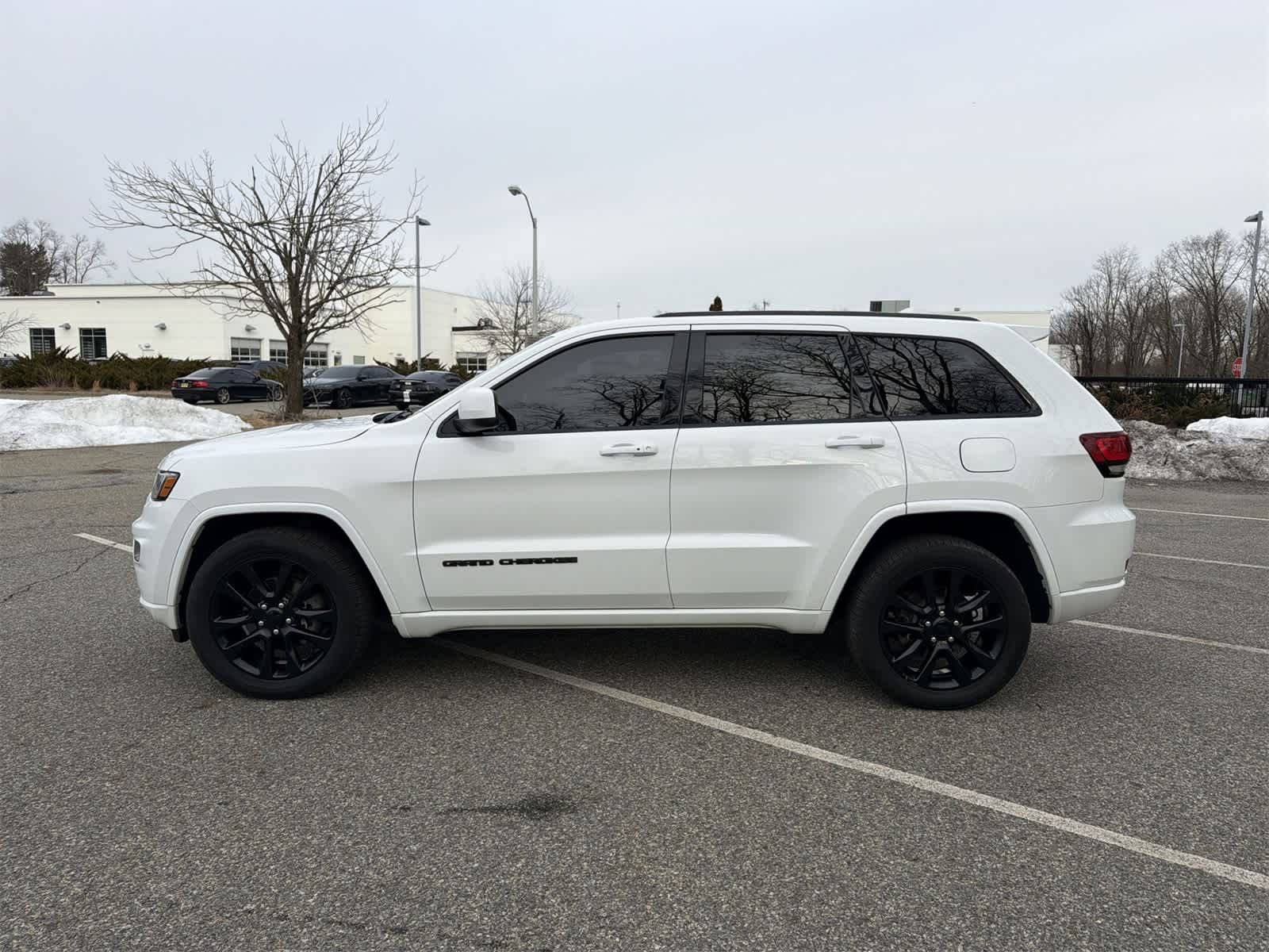 Thumbnail: 2019 Jeep Grand Cherokee - 11