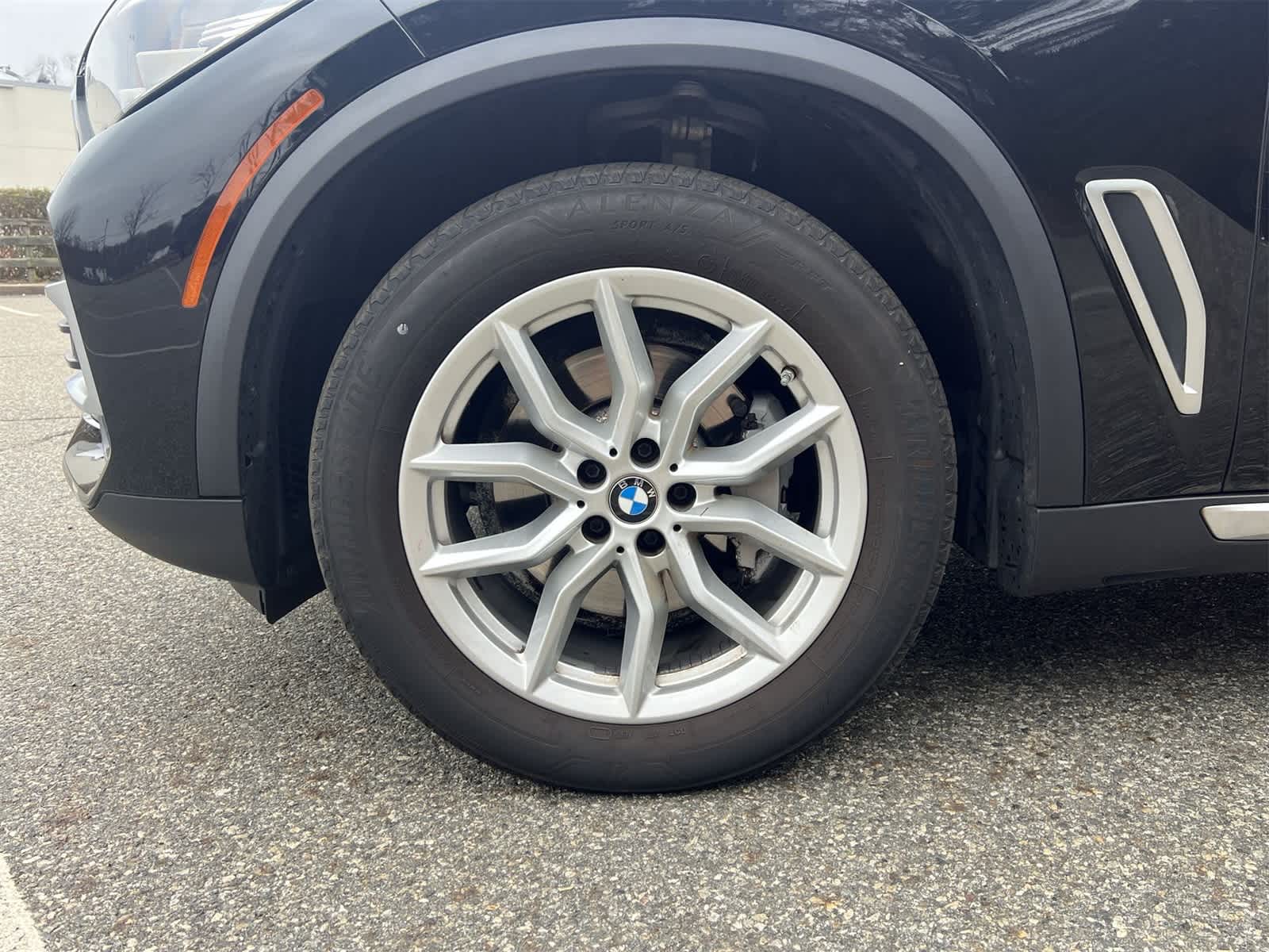 Thumbnail: 2023 BMW X5 - 16