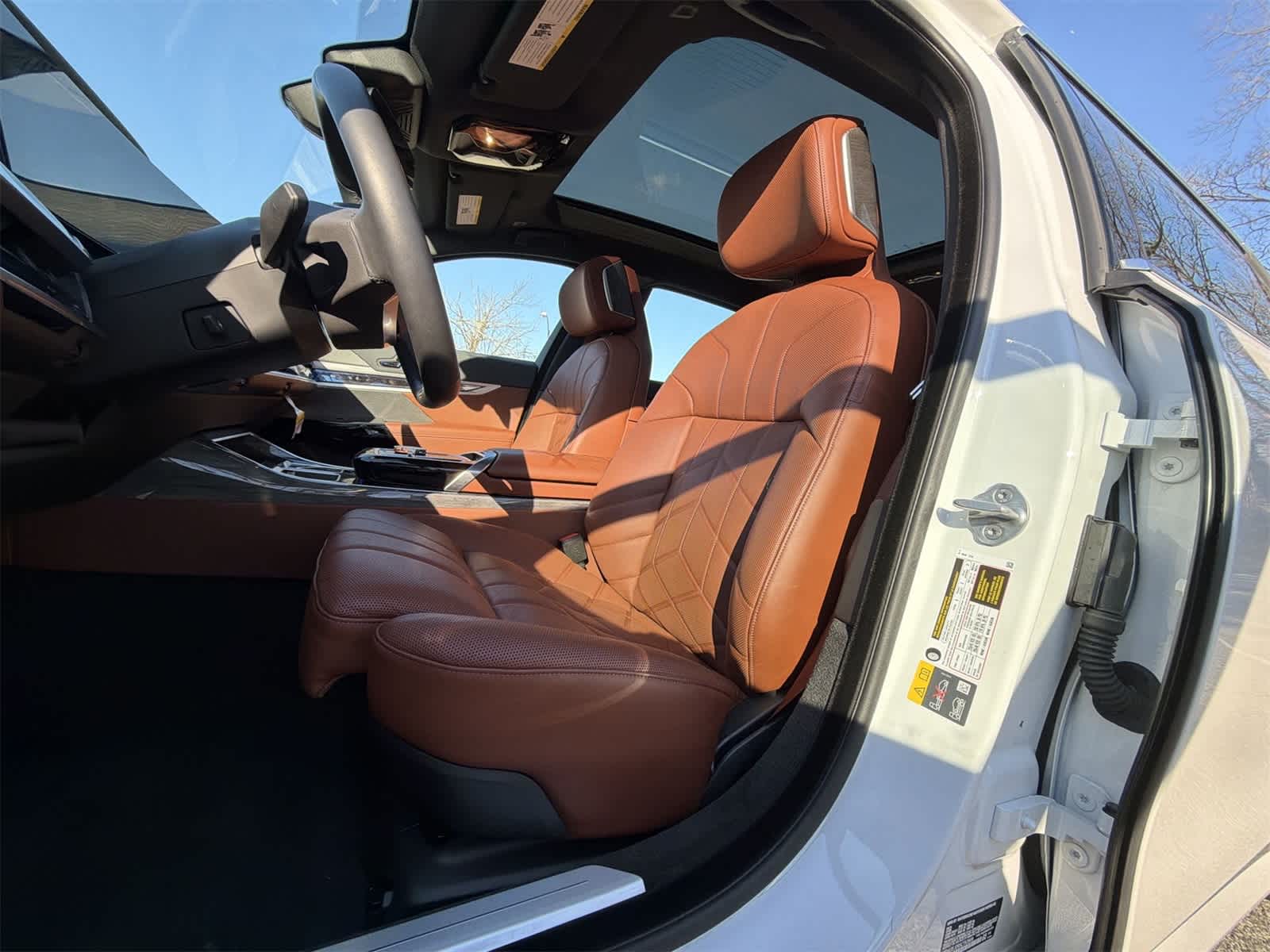 Thumbnail: 2025 BMW i7 - 19