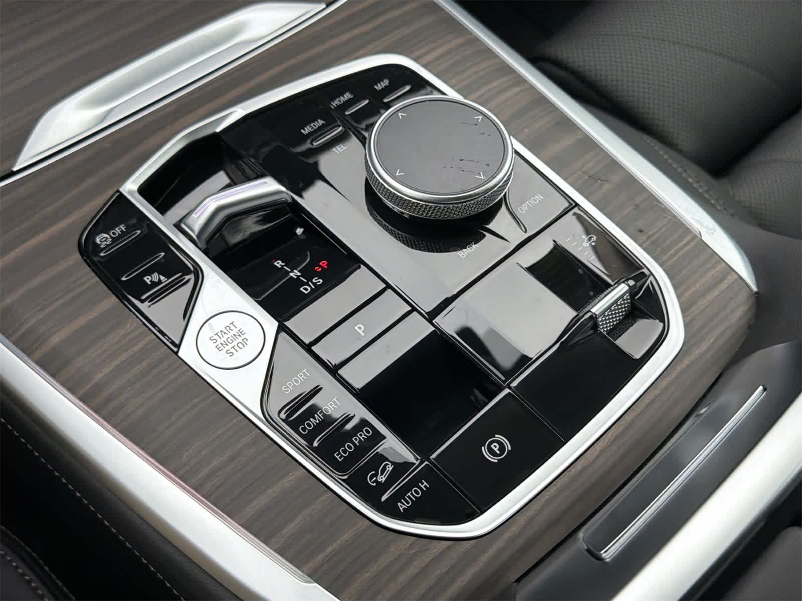 Thumbnail: 2025 BMW X7 - 25