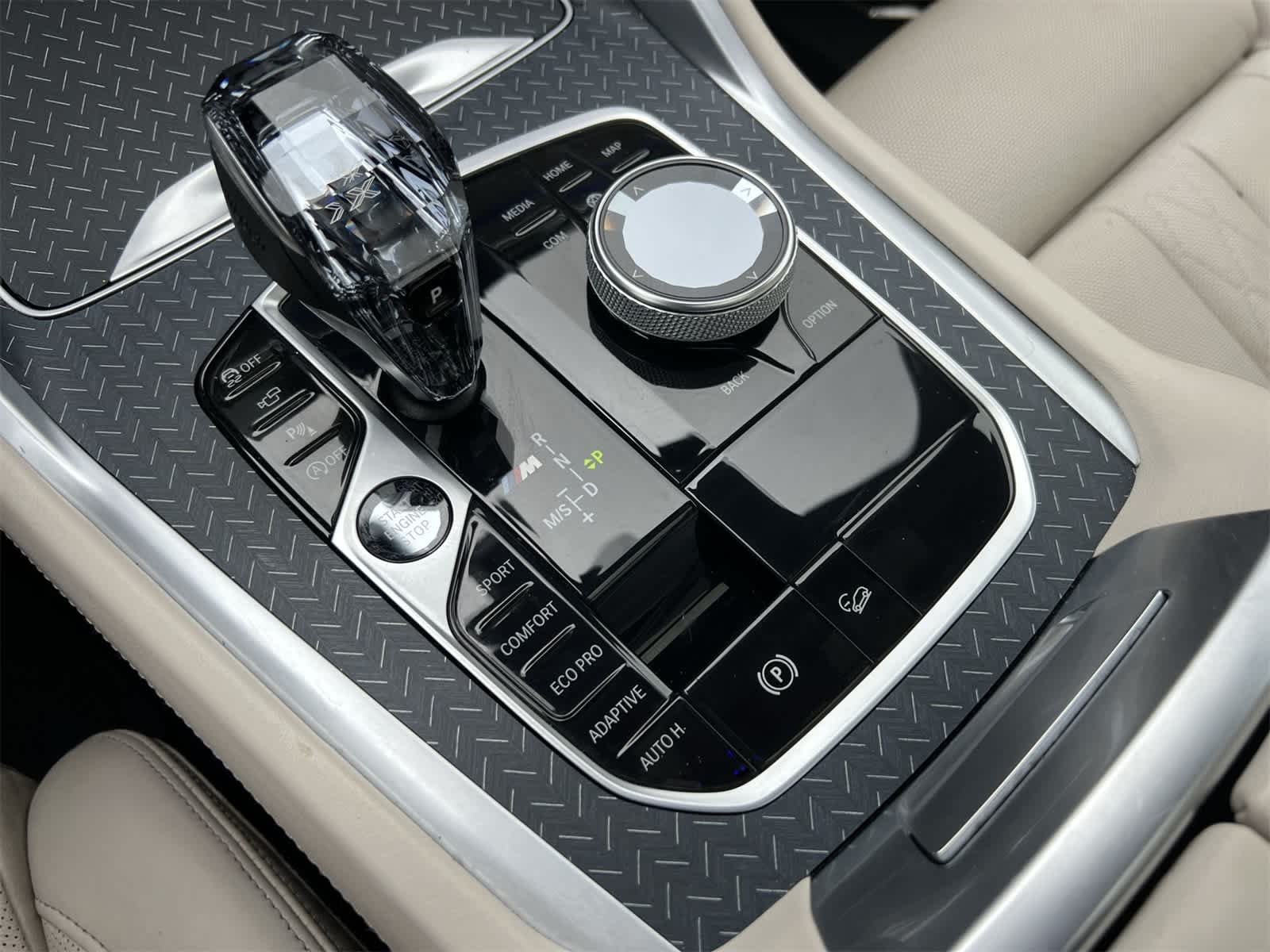 Thumbnail: 2020 BMW X6 - 25