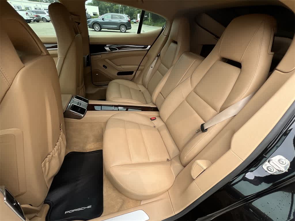 Thumbnail: 2014 Porsche Panamera - 21
