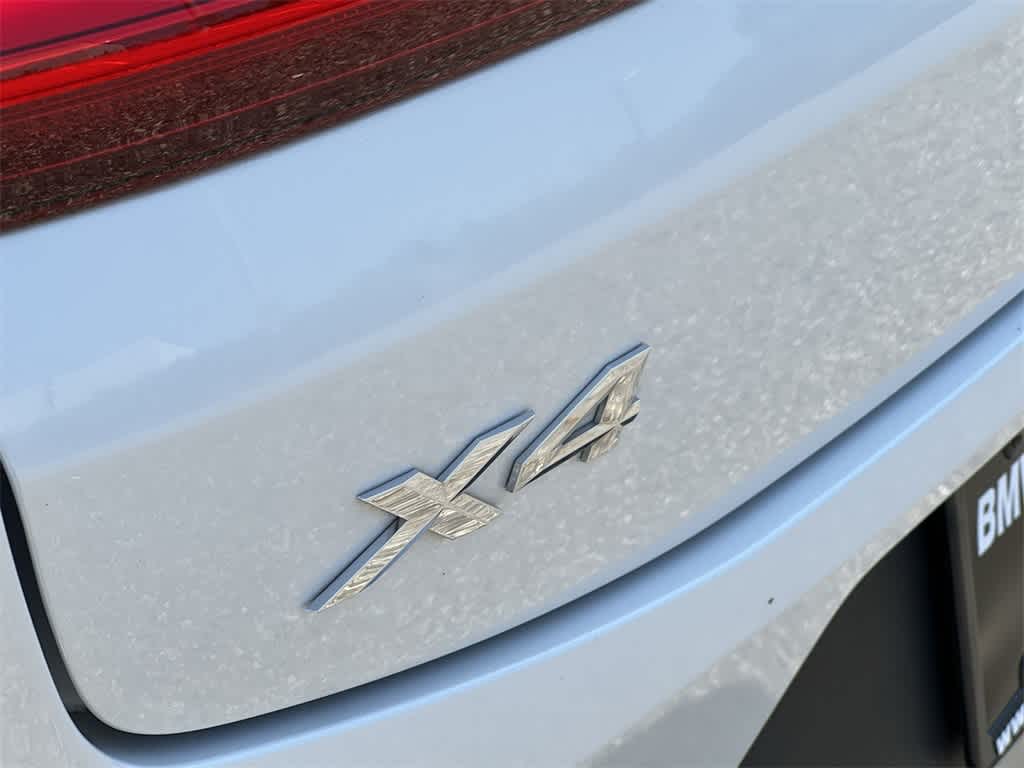 Thumbnail: 2022 BMW X4 - 15