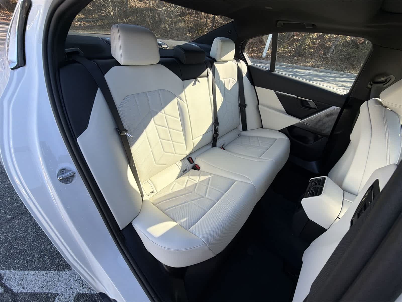 Thumbnail: 2025 BMW i5 - 21