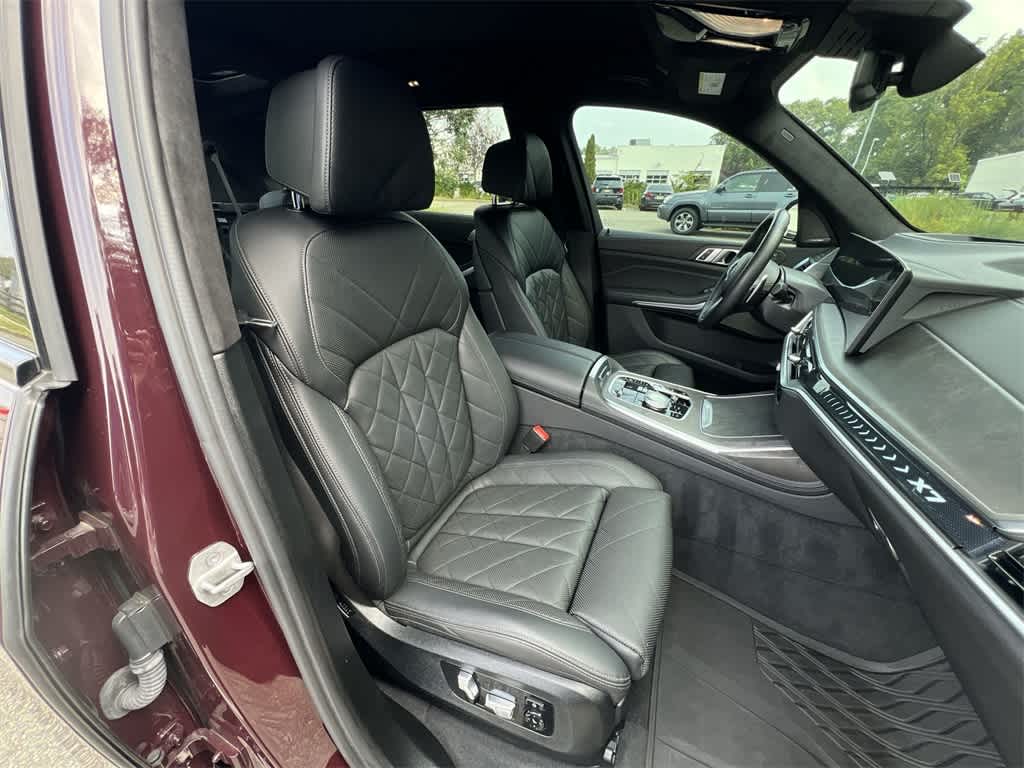 Thumbnail: 2023 BMW X7 - 22