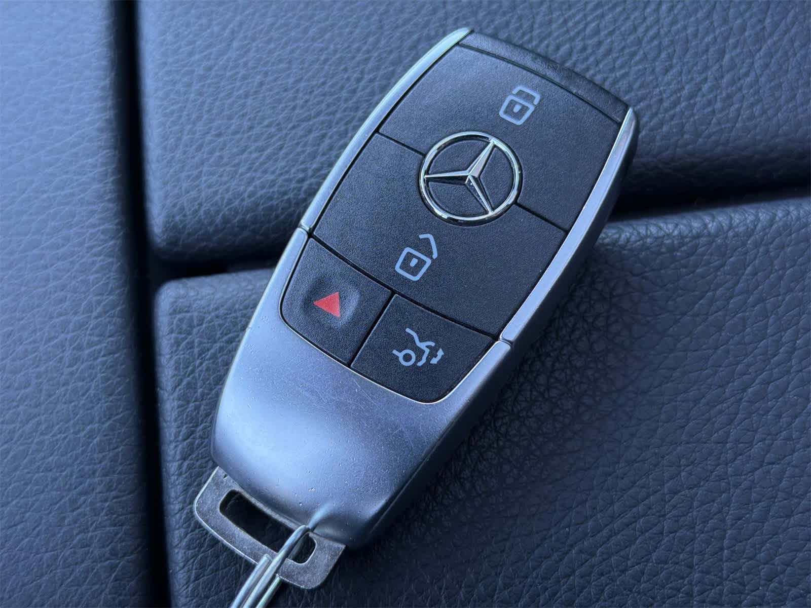 Thumbnail: 2022 Mercedes-Benz GLE - 28