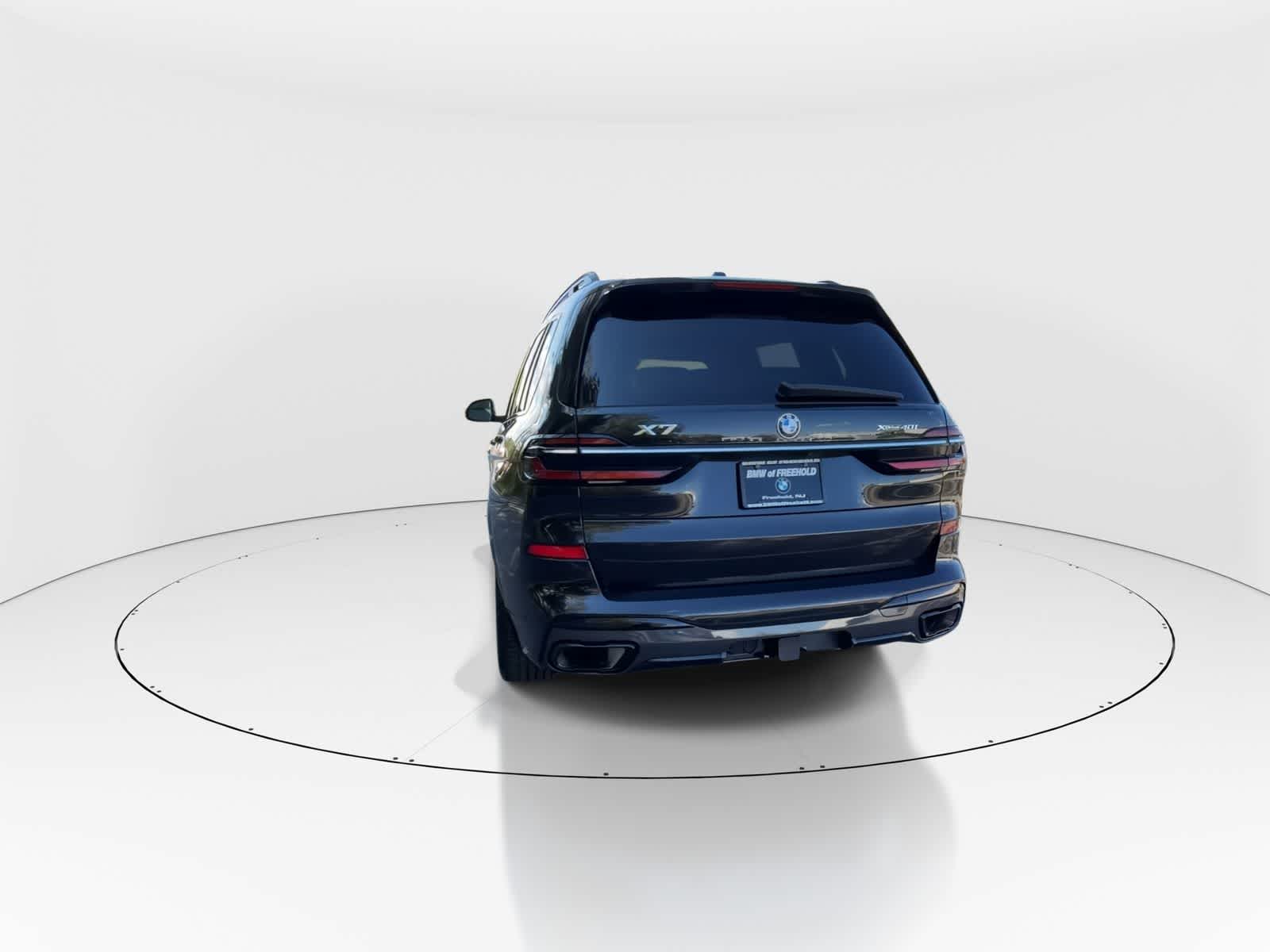 Thumbnail: 2023 BMW X7 - 7