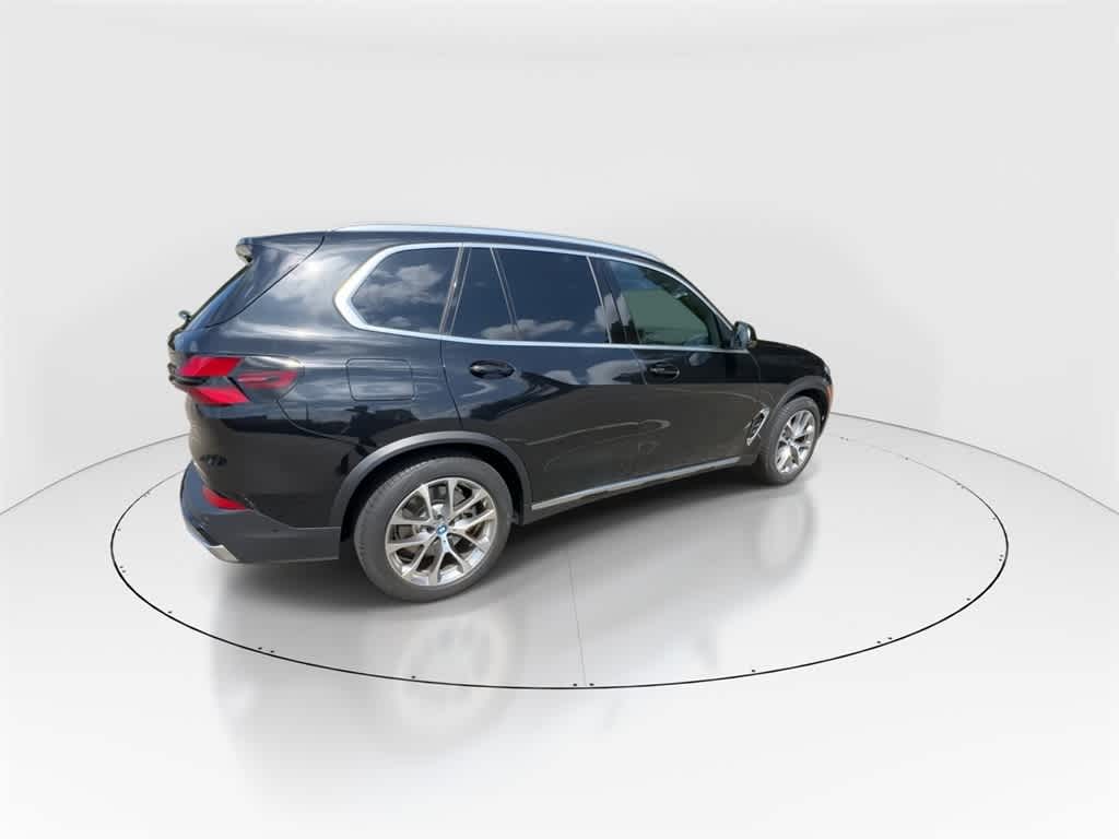 Thumbnail: 2025 BMW X5 - 8
