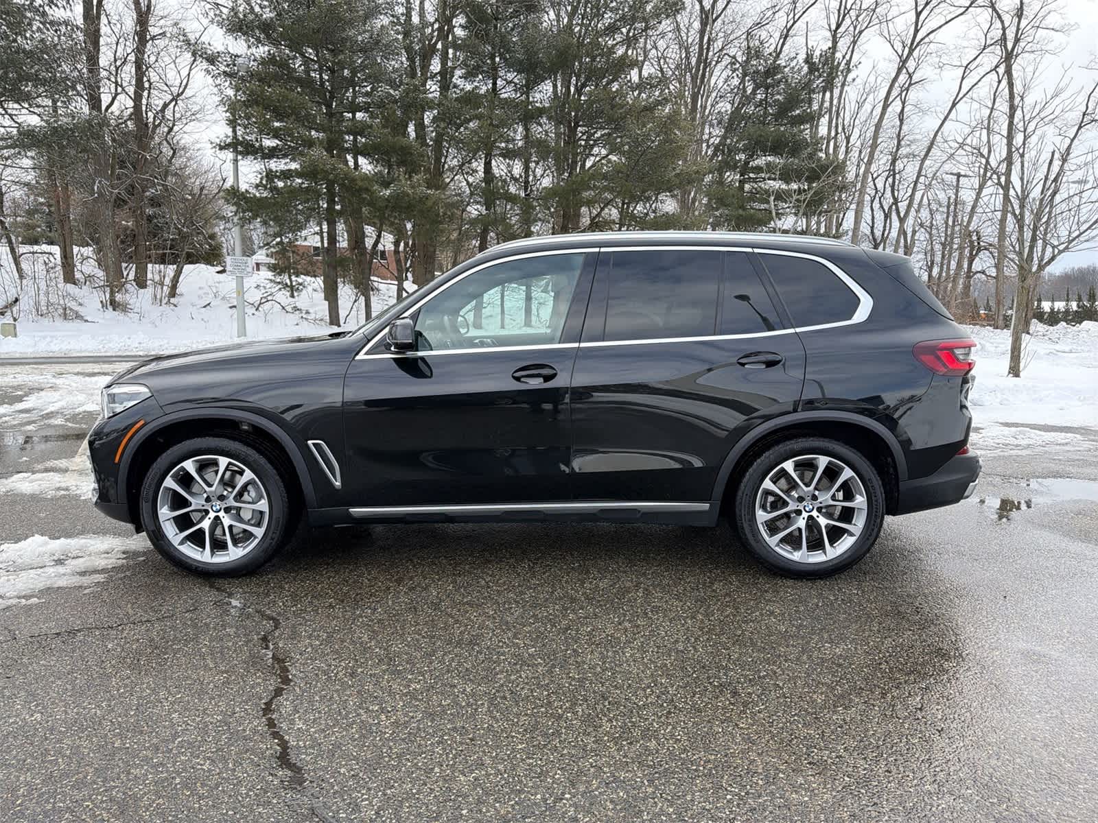 Thumbnail: 2023 BMW X5 - 11